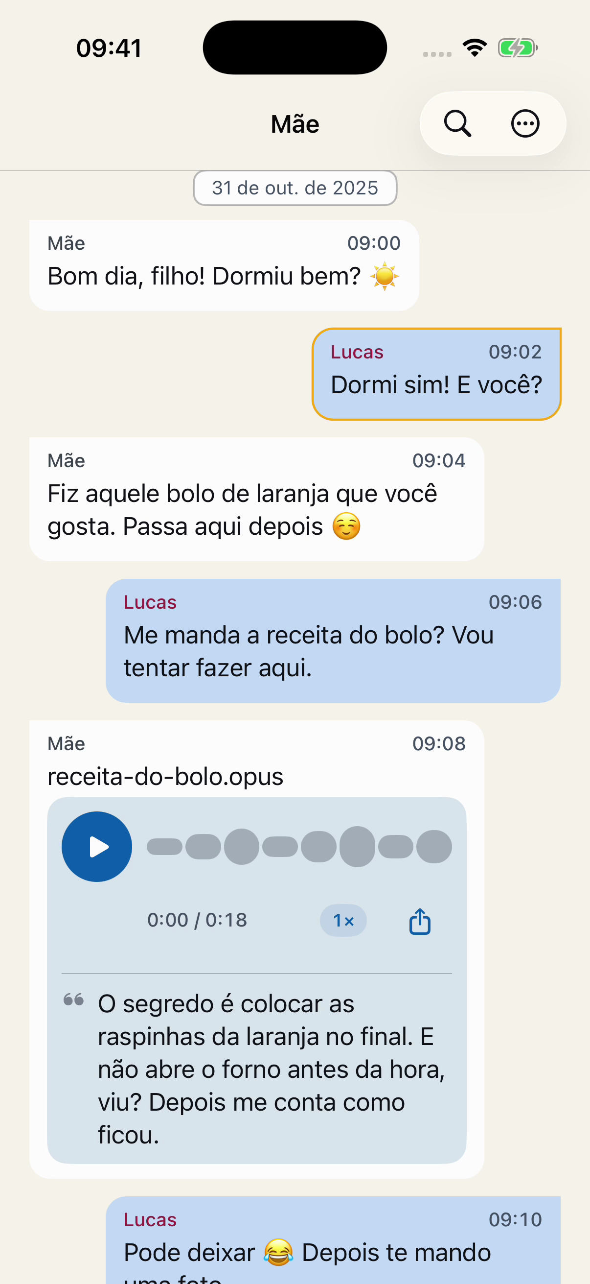 Conversa fictícia com Mãe no Chat Archive: um bom-dia, uma receita de bolo de laranja e uma mensagem de voz.