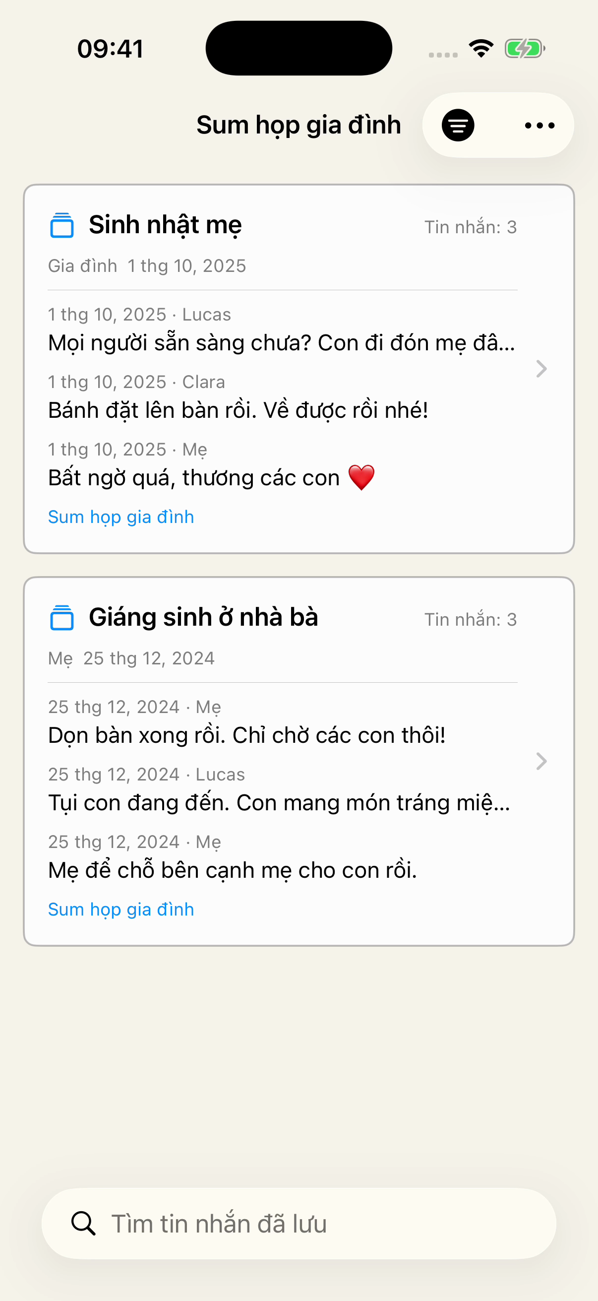 Mục Đã lưu trong Chat Archive được lọc theo Sum họp gia đình, hiển thị Sinh nhật mẹ từ cuộc trò chuyện Gia đình và Giáng sinh ở nhà bà từ cuộc trò chuyện Mẹ, kèm nội dung xem trước.