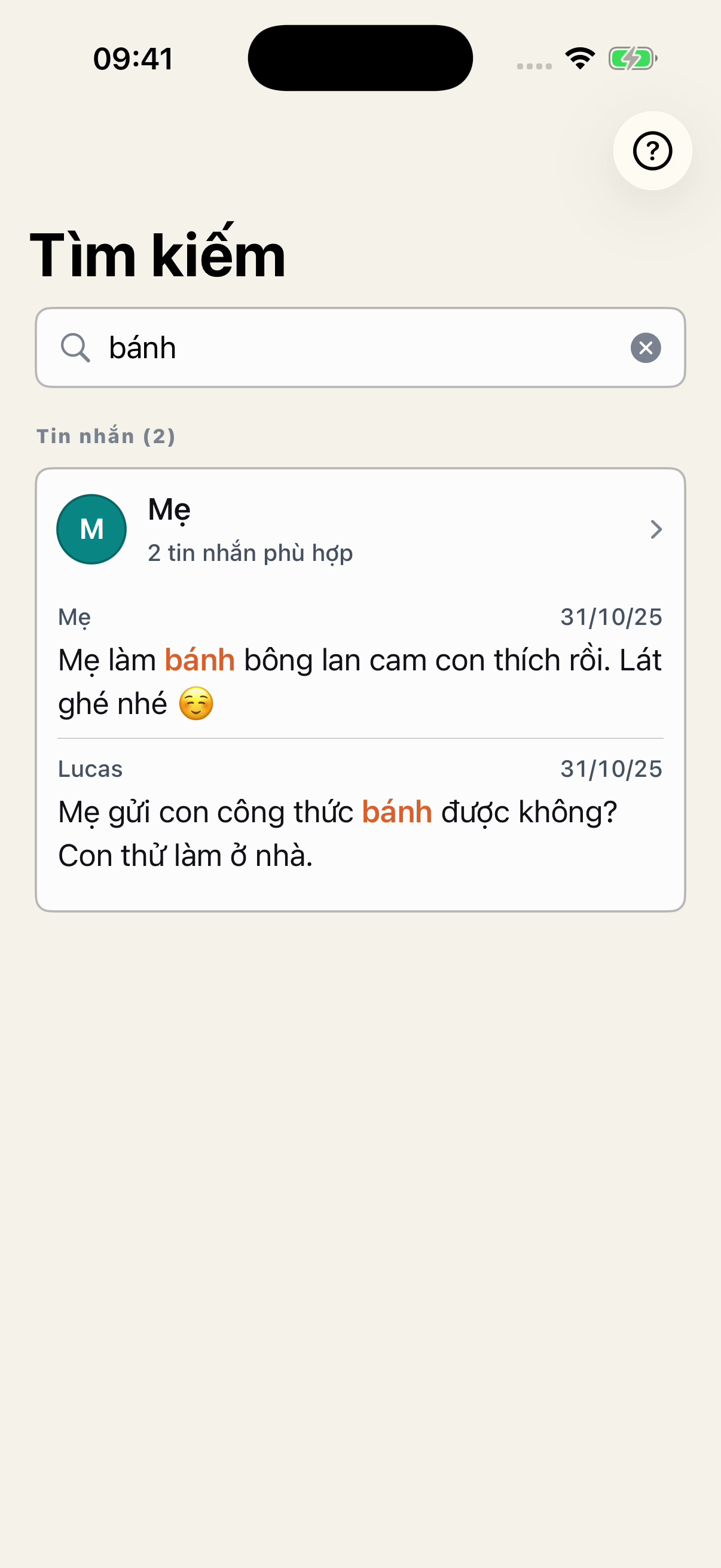 Tìm từ bánh trong Chat Archive: từ được tô nổi bật ở hai kết quả trong cuộc trò chuyện hư cấu giữa Mẹ và Lucas, mỗi kết quả có tên và ngày.