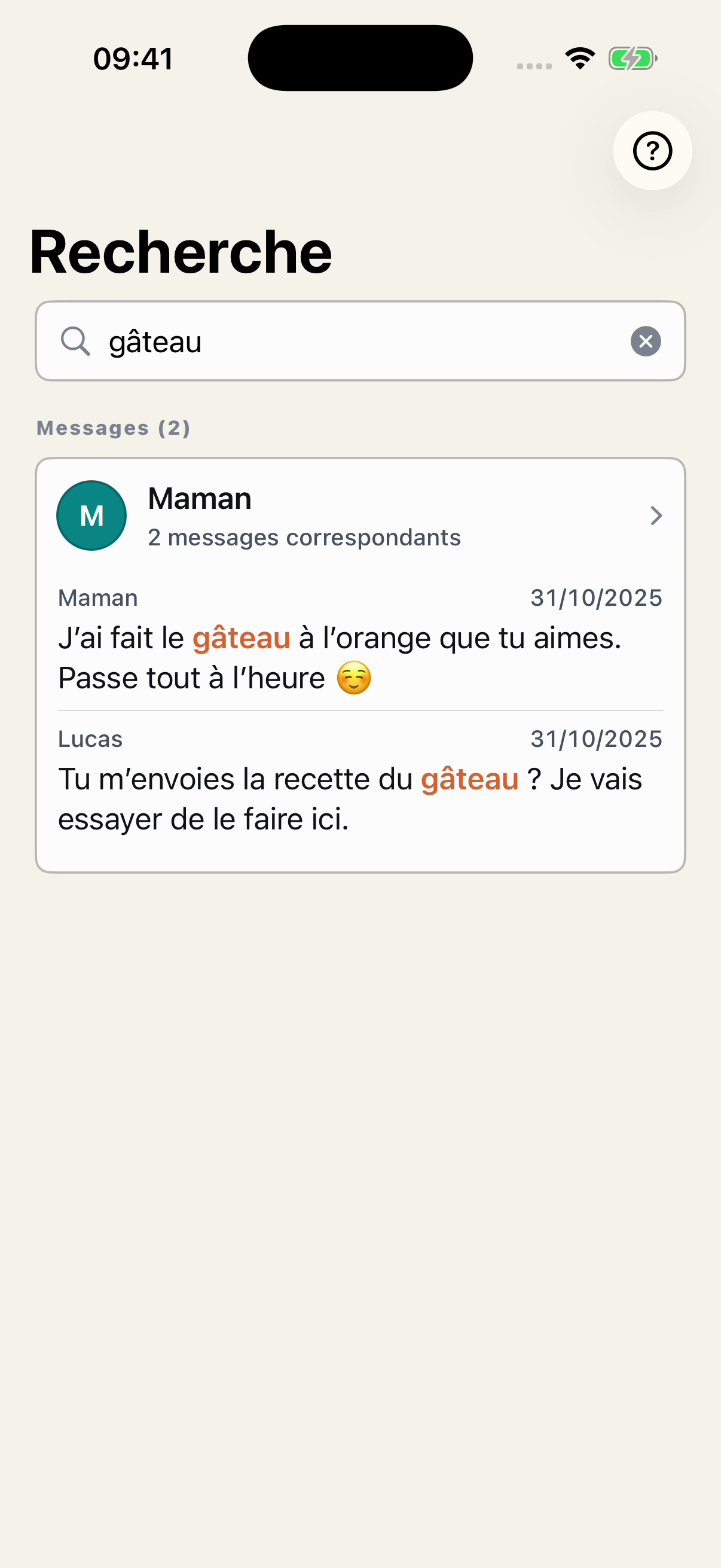 Recherche du mot gâteau dans Chat Archive, surligné dans deux résultats d’une conversation fictive entre Maman et Lucas, avec les noms et les dates.