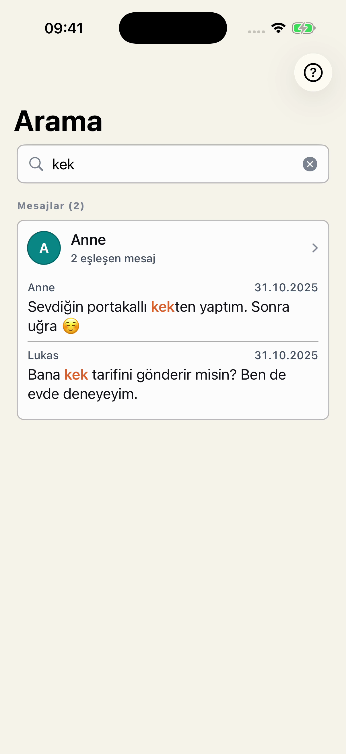 Chat Archive'da kek araması: Anne ve Lukas arasındaki kurgusal sohbete ait iki sonuçta kelime vurgulanıyor, isim ve tarih gösteriliyor.