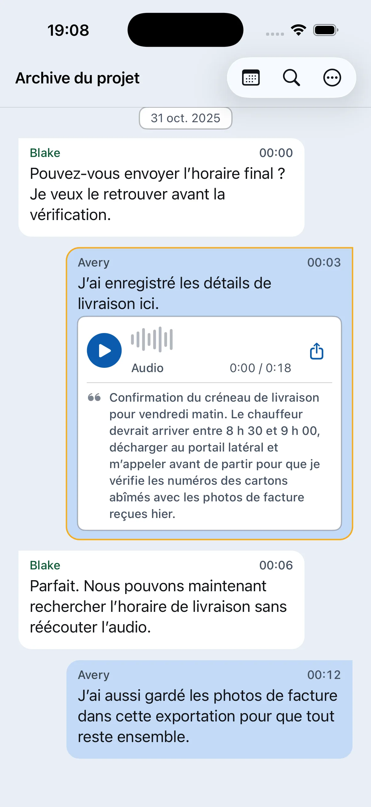 Chat Archive affiche la transcription d’un message vocal sur l’horaire de livraison dans une conversation de projet